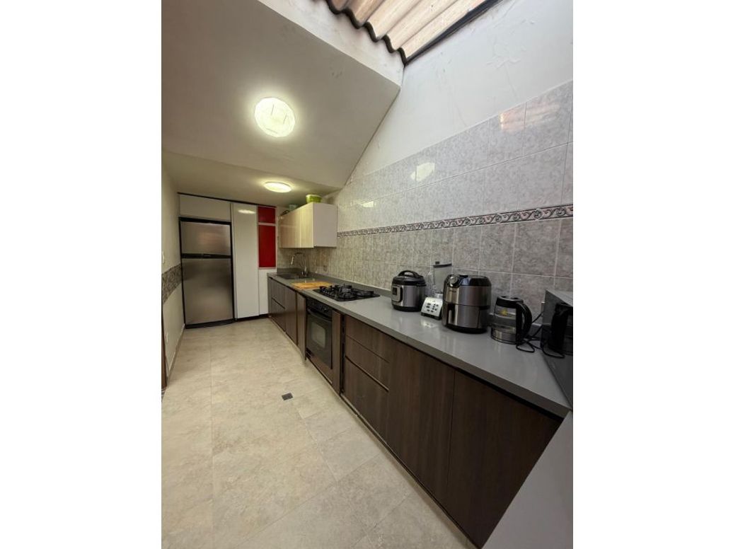 Casa de 5 alcobas en venta en Normandía, Bogotá, 179 m² · foto 6 de 16