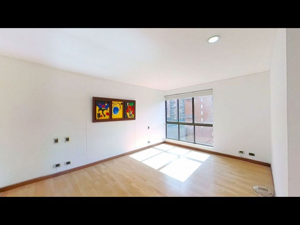Apartamento de 2 alcobas en venta en Sagrado Corazón, Bogotá, 87 m² · foto 3 de 20