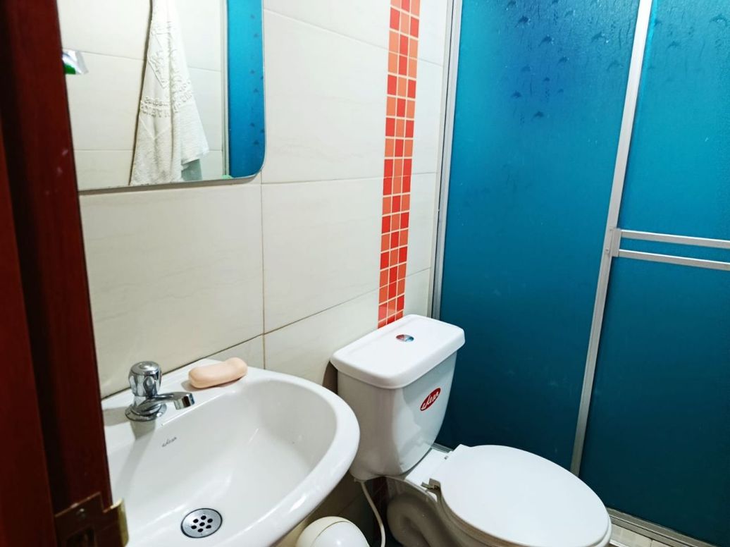 Casa de 6 alcobas en venta en Abraham Lincoln, Bogotá, 330 m² · foto 9 de 11