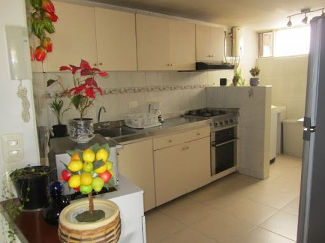 Apartamento de 2 alcobas en venta en Santa Barbara Occidental, Bogotá, 92 m² · foto 14 de 20