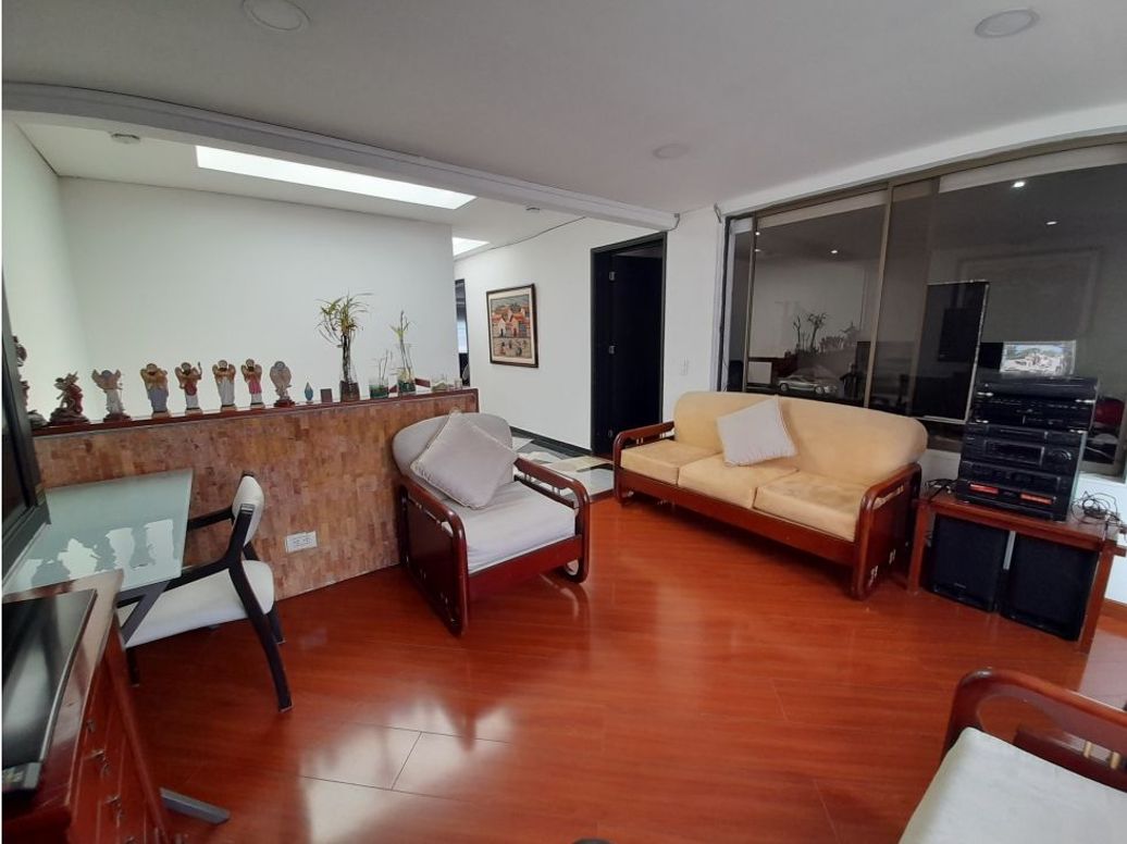 Casa de 4 alcobas en venta en Modelia, Bogotá, 380 m² · foto 13 de 20