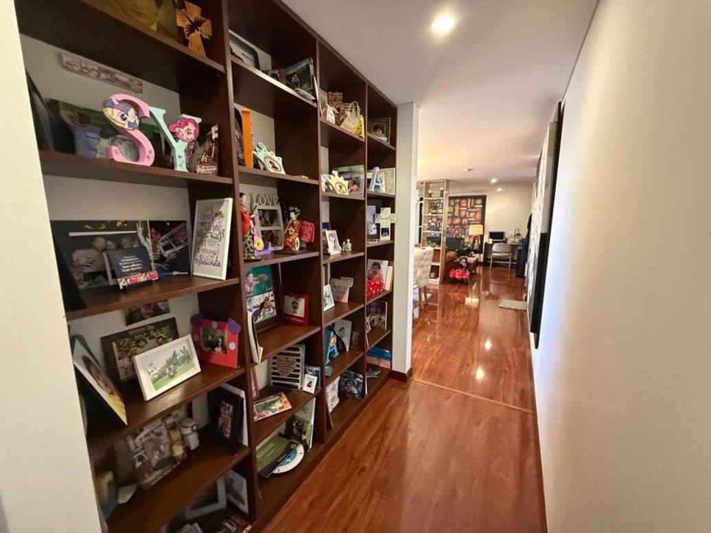 Apartamento de 4 alcobas en venta en Cantalejo, Bogotá, 157 m² · foto 11 de 20