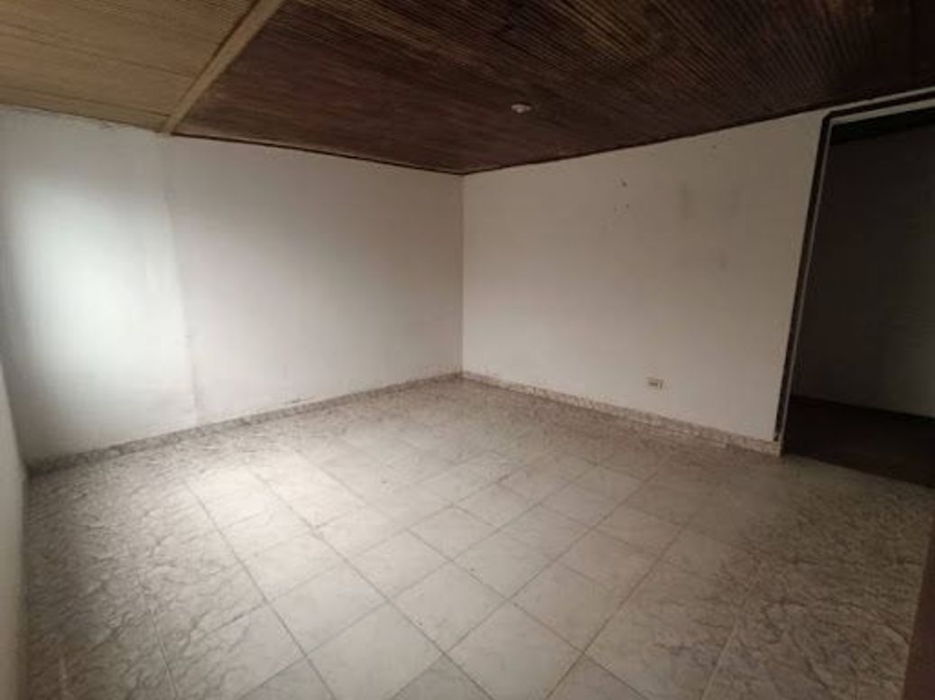 Casa de 10 alcobas en venta en Onasis, Bogotá, 450 m² · foto 19 de 20