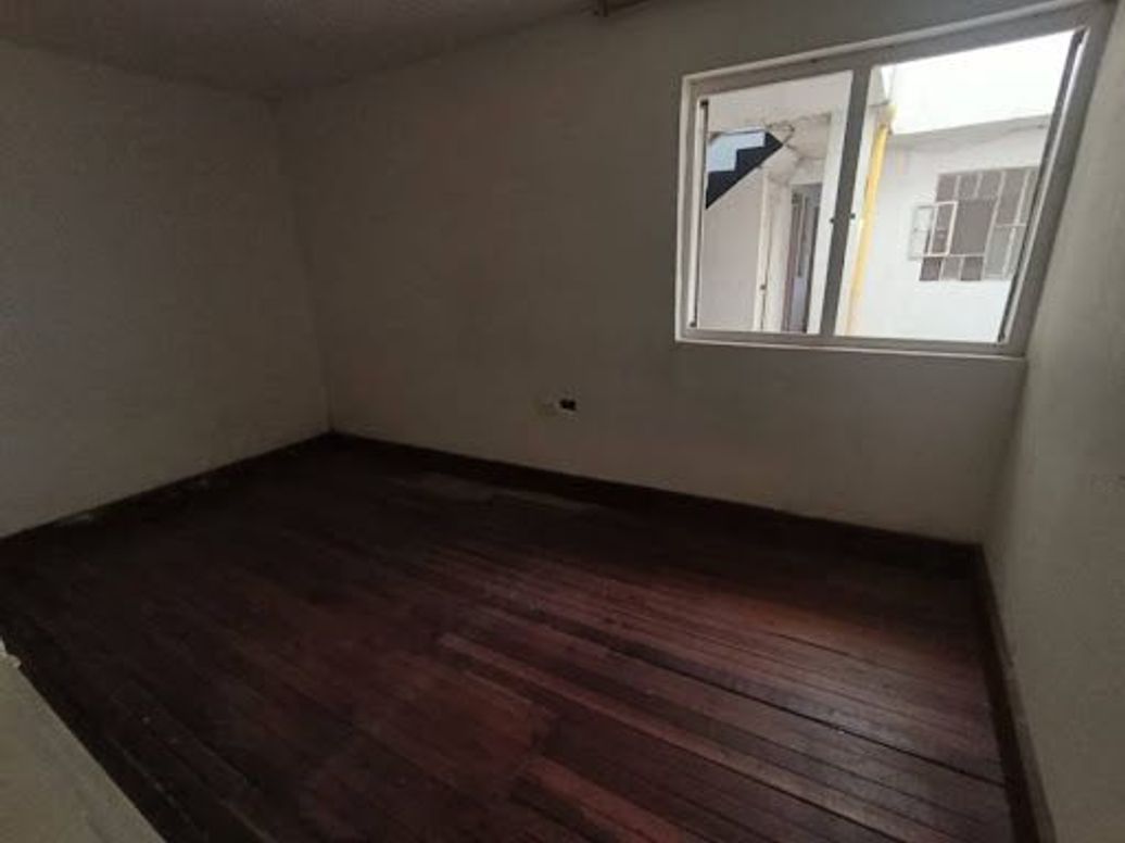 Casa de 10 alcobas en venta en Onasis, Bogotá, 450 m² · foto 12 de 20