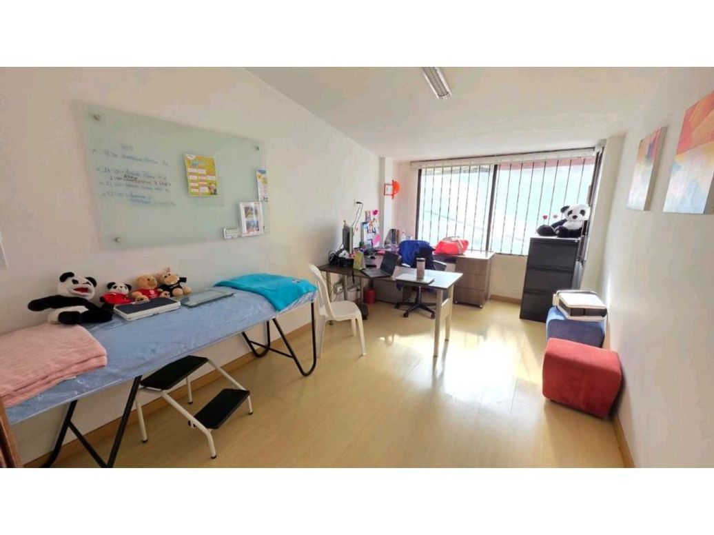 Casa de 6 alcobas en venta en Santa Barbara, Bogotá, 639 m² · foto 12 de 20