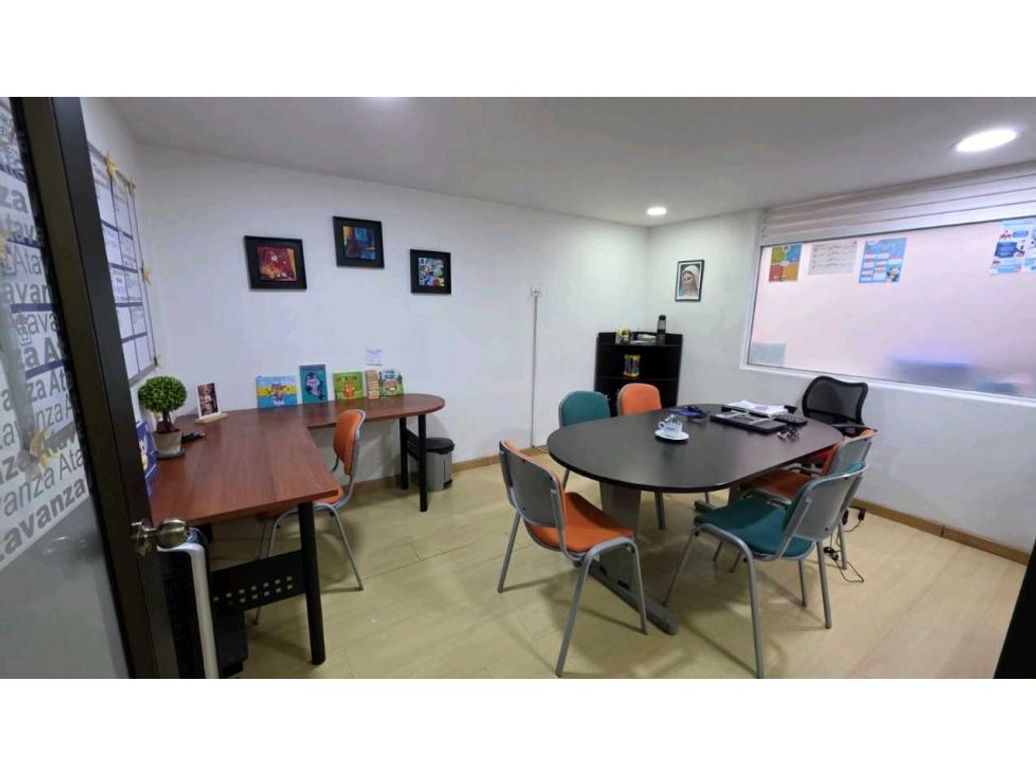Casa de 6 alcobas en venta en Santa Barbara, Bogotá, 639 m² · foto 5 de 20