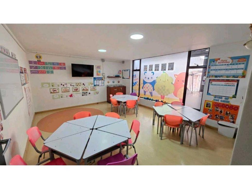 Casa de 6 alcobas en venta en Santa Barbara, Bogotá, 639 m² · foto 11 de 20