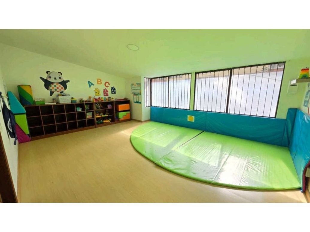 Casa de 6 alcobas en venta en Santa Barbara, Bogotá, 639 m² · foto 14 de 20