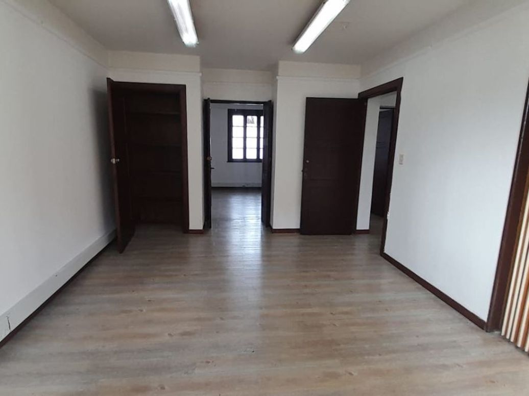 Casa de 8 alcobas en venta en La Magdalena, Bogotá, 287 m² · foto 16 de 20