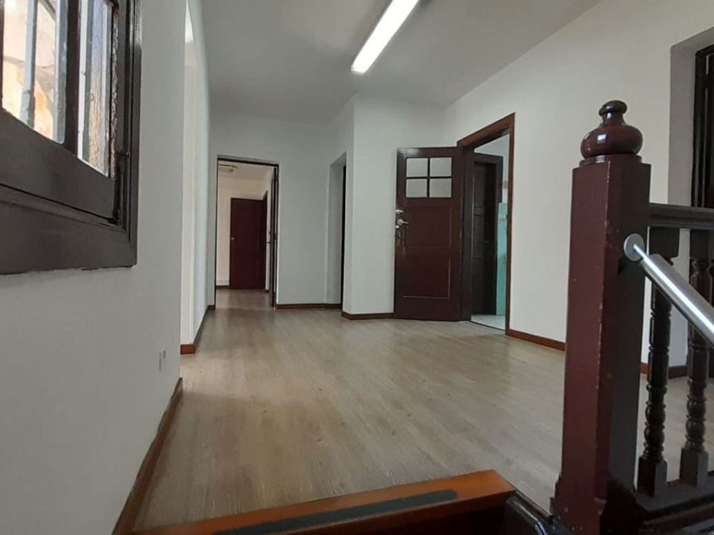 Casa de 8 alcobas en venta en La Magdalena, Bogotá, 287 m² · foto 12 de 20