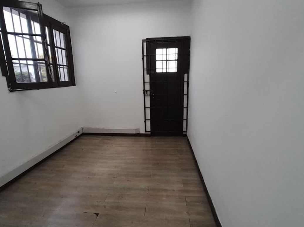 Casa de 8 alcobas en venta en La Magdalena, Bogotá, 287 m² · foto 13 de 20