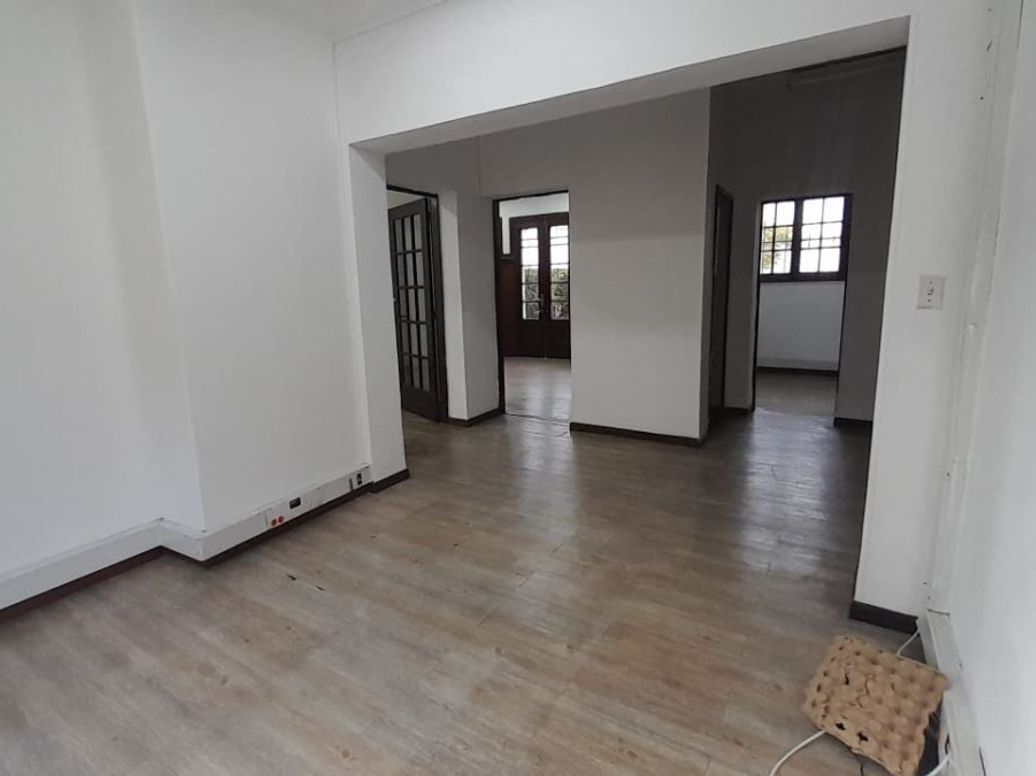 Casa de 8 alcobas en venta en La Magdalena, Bogotá, 287 m² · foto 9 de 20