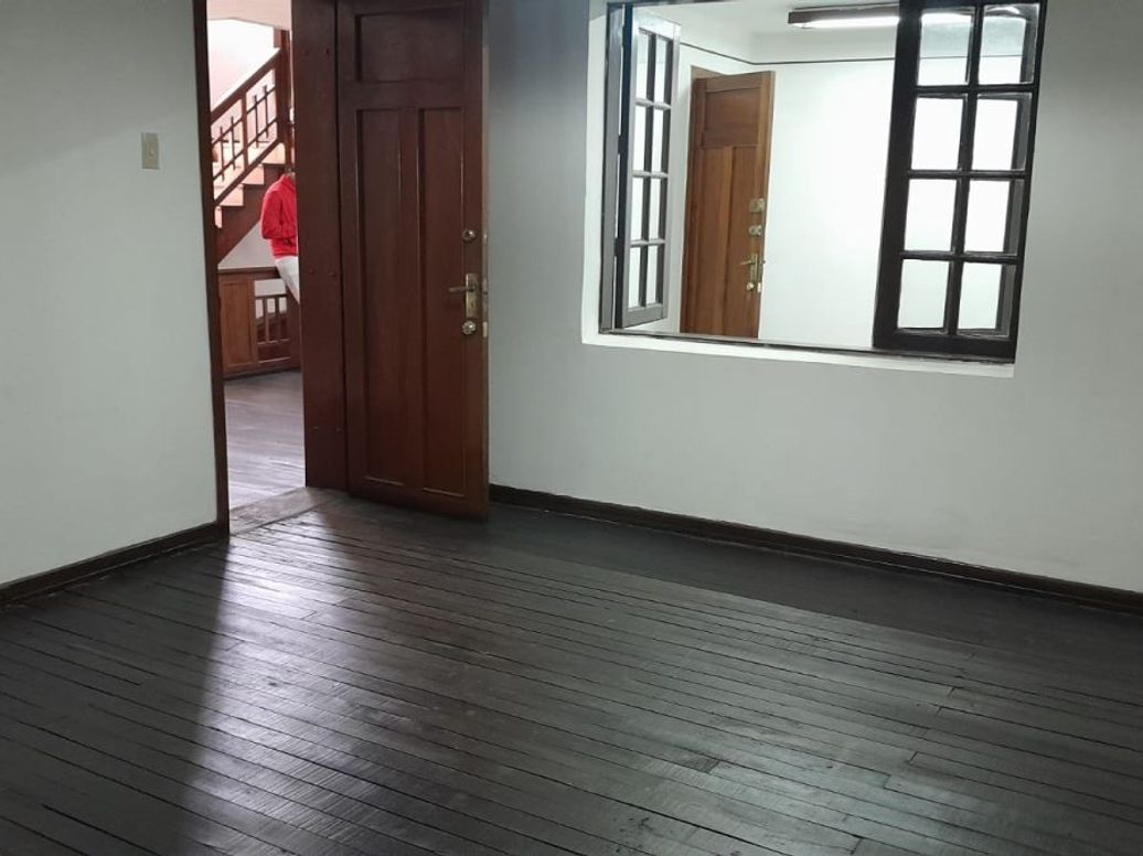 Casa de 8 alcobas en venta en La Magdalena, Bogotá, 553 m² · foto 13 de 20