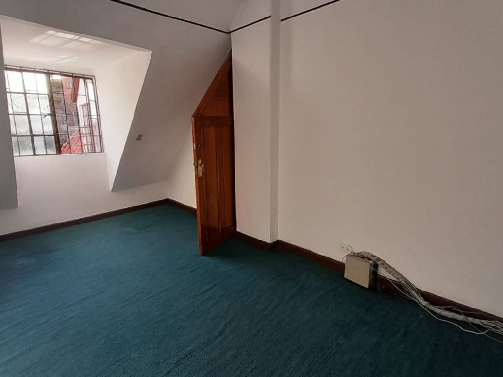 Casa de 8 alcobas en venta en La Magdalena, Bogotá, 553 m² · foto 17 de 20