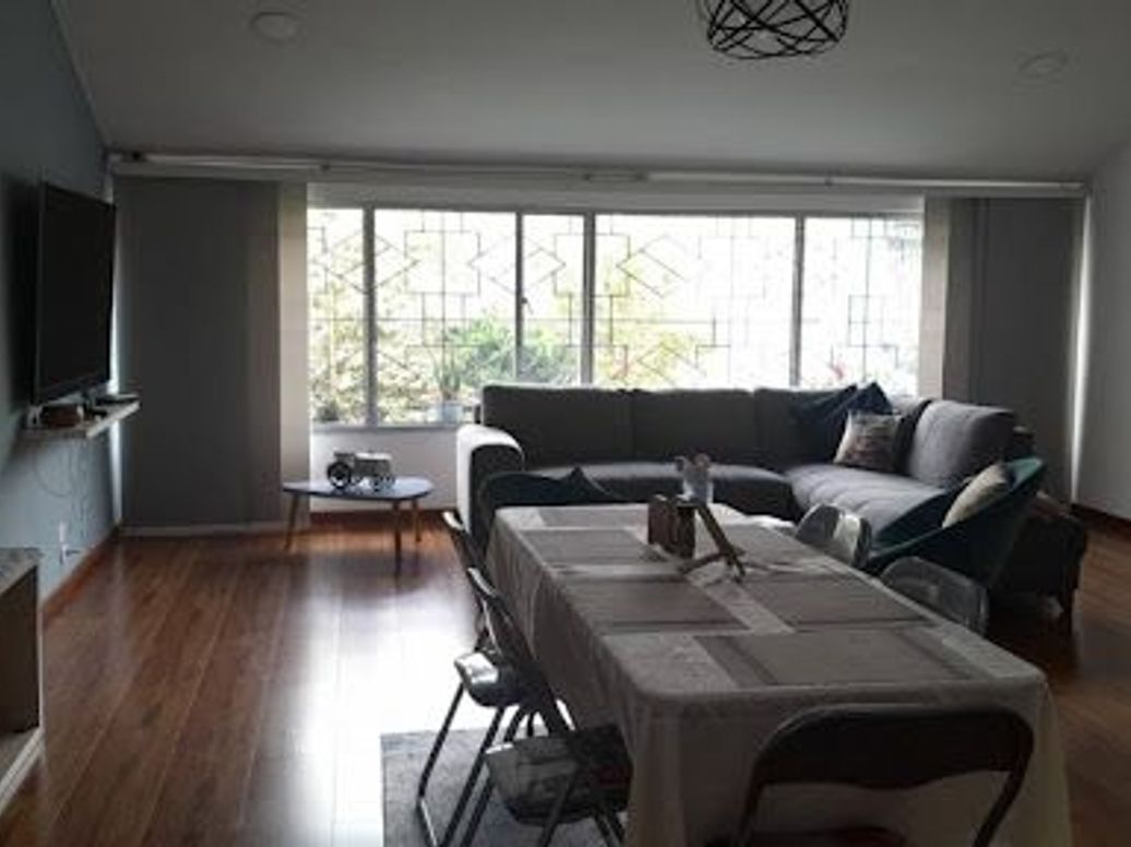 Casa de 5 alcobas en venta en Morato, Bogotá, 250 m² · foto 2 de 20
