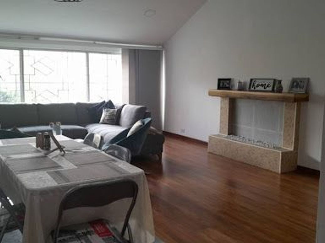 Casa de 5 alcobas en venta en Morato, Bogotá, 250 m² · foto 3 de 20