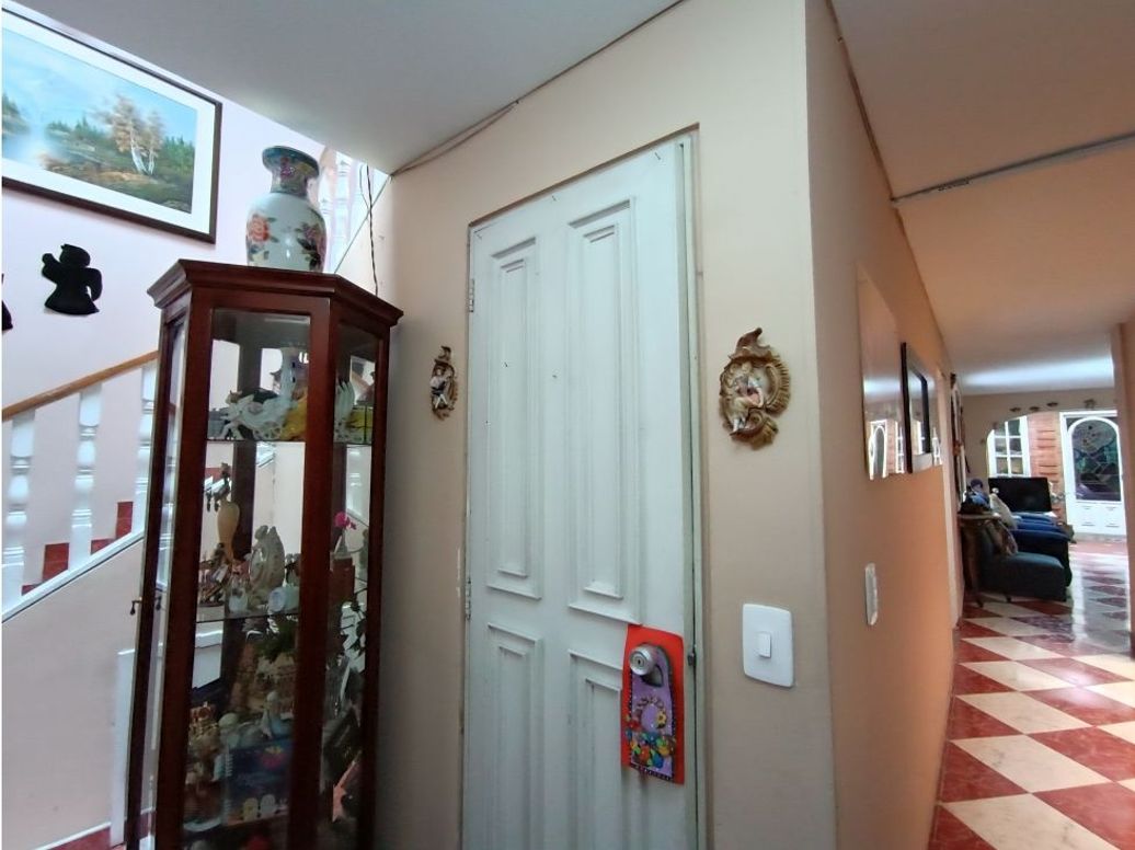 Casa de 4 alcobas en venta en Las Villas, Bogotá, 246 m² · foto 5 de 20