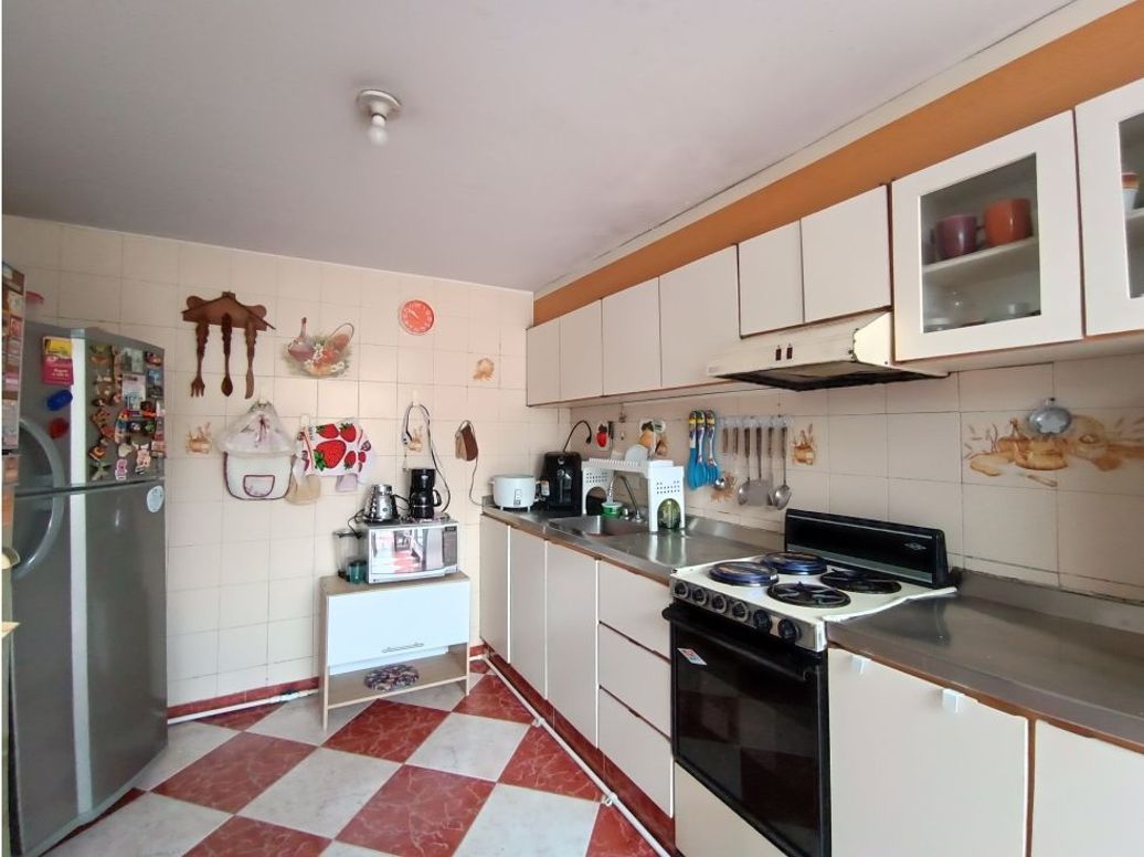 Casa de 4 alcobas en venta en Las Villas, Bogotá, 246 m² · foto 8 de 20