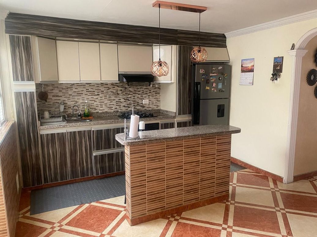 Casa de 6 alcobas en venta en Super Manzana 8, Bogotá, 240 m² · foto 13 de 20
