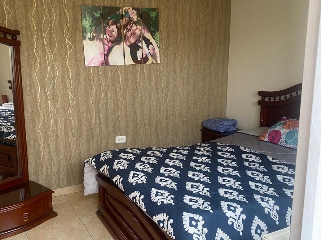 Casa de 6 alcobas en venta en Super Manzana 8, Bogotá, 240 m² · foto 3 de 20