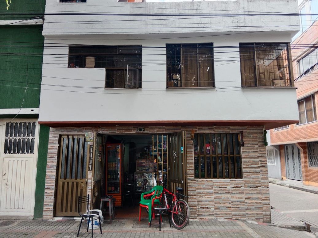 Casa de 4 alcobas en venta en Potrerillos, Bogotá, 156 m² · foto 2 de 12