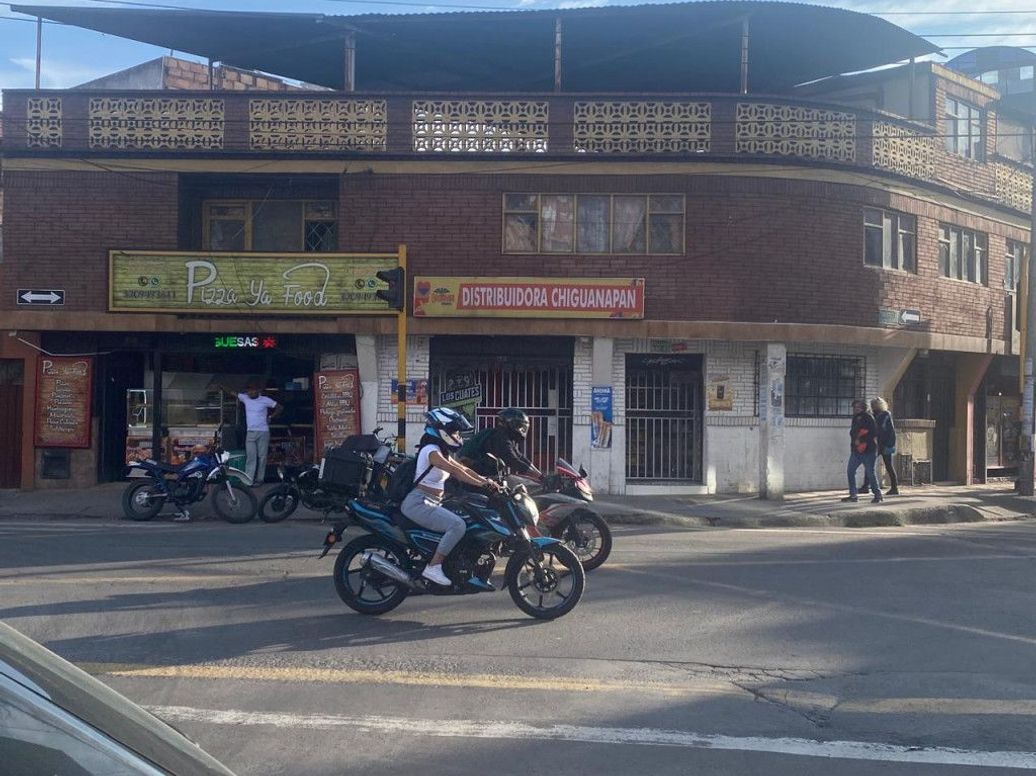 Casa de 5 alcobas en venta en Las Delicias, Bogotá, 430 m² · foto 2 de 4