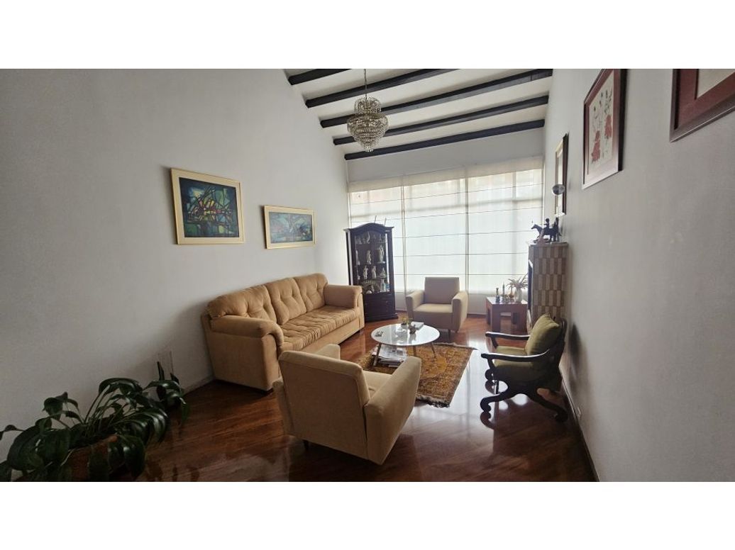 Casa de 4 alcobas en venta en Mónaco, Bogotá, 300 m² · foto 4 de 13