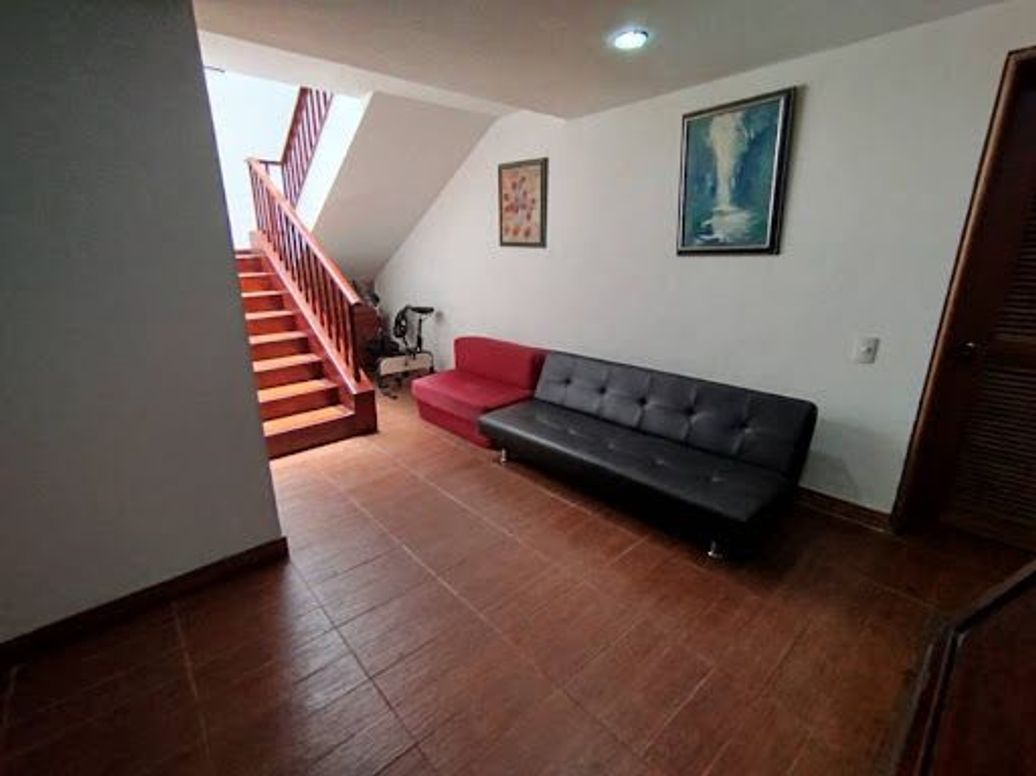 Casa de 3 alcobas en venta en Casablanca, Bogotá, 636 m² · foto 13 de 20