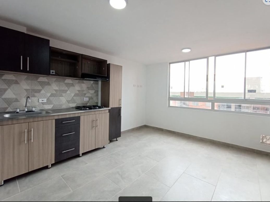 Apartamento de 2 alcobas en venta en Tintalito, Bogotá, 37 m² · foto 2 de 9