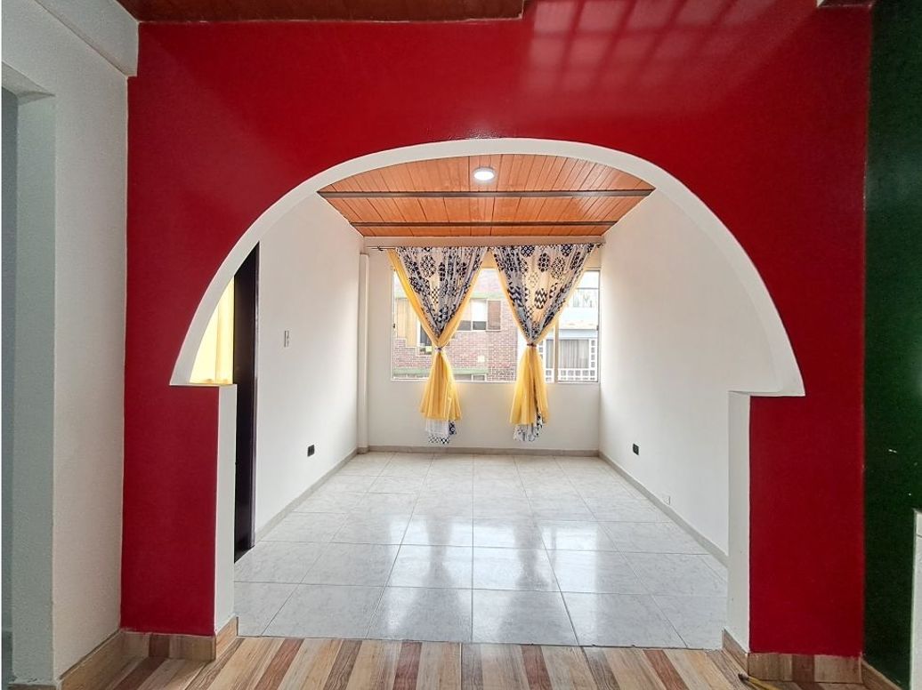 Casa de 8 alcobas en venta en Bosques De Maríana, Bogotá, 300 m² · foto 3 de 20