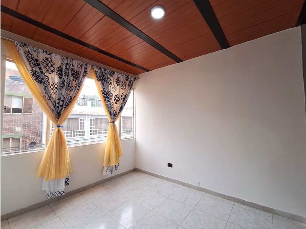 Casa de 8 alcobas en venta en Bosques De Maríana, Bogotá, 300 m² · foto 11 de 20