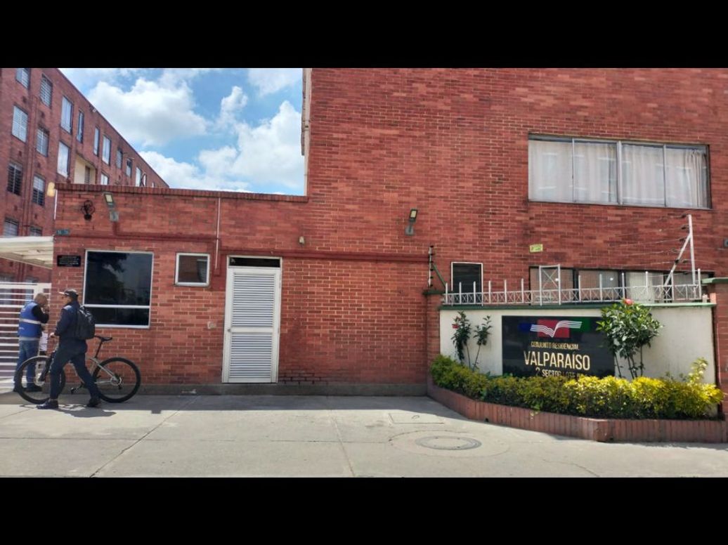 Apartamento de 2 alcobas en venta en Valparaiso, Bogotá, 40 m² · foto 17 de 20