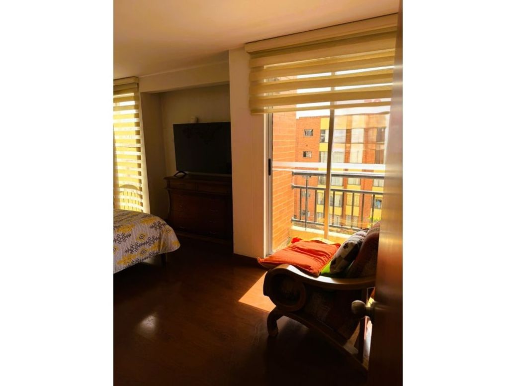 Apartamento de 3 alcobas en venta en Gilmar, Bogotá, 79 m² · foto 6 de 10