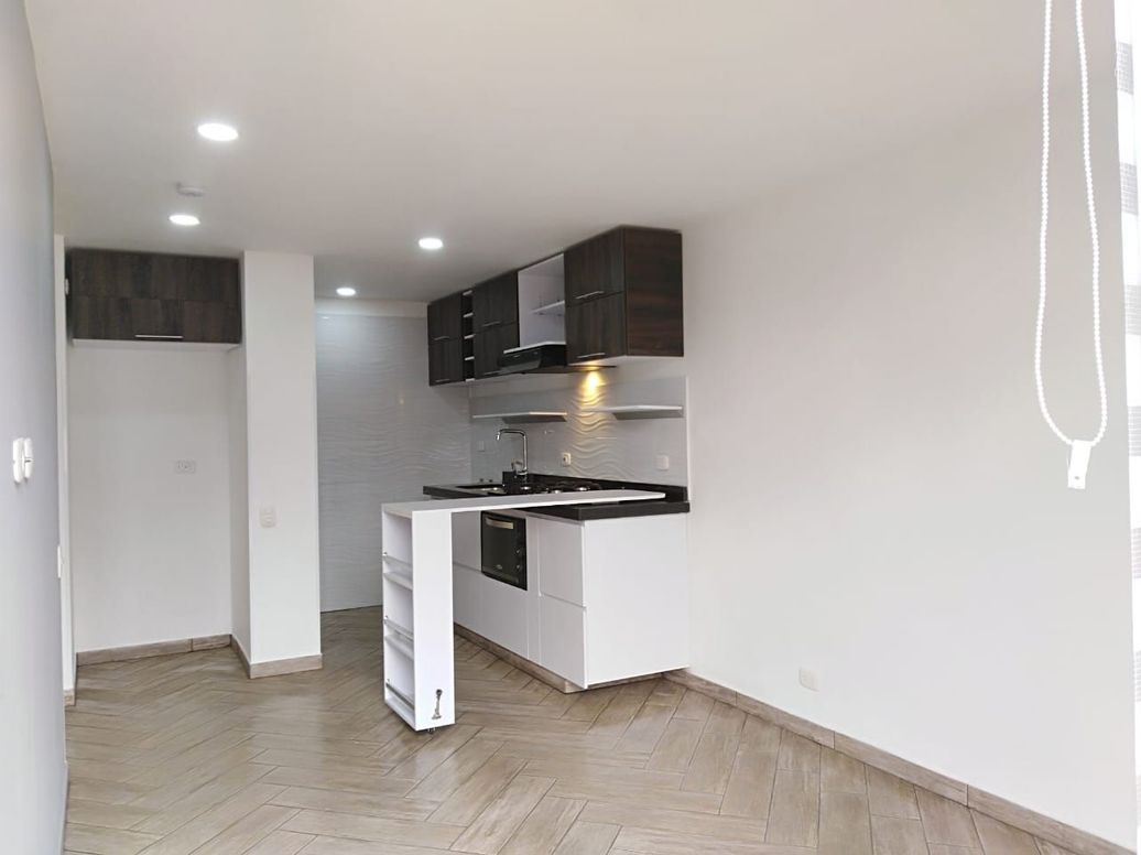 Apartamento de 1 alcoba en arriendo en Ub. Cordoba Niza, Bogotá, 38 m² · foto 2 de 10