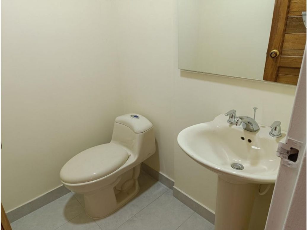 Apartamento de 3 alcobas en venta en Chico, Bogotá, 168 m² · foto 14 de 17