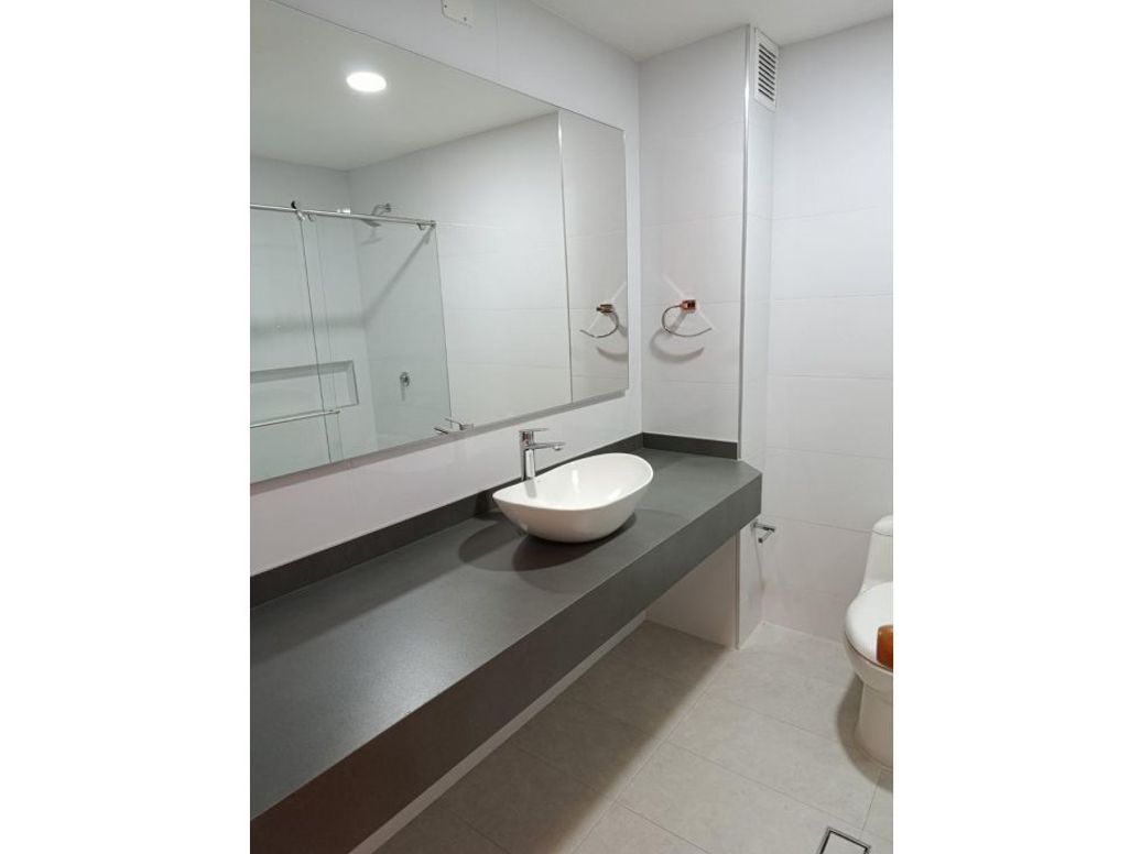 Apartamento de 3 alcobas en venta en Chico, Bogotá, 168 m² · foto 13 de 17