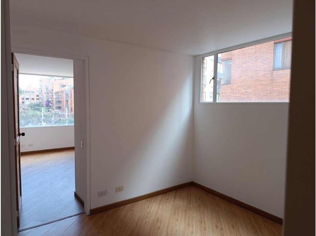 Apartamento de 3 alcobas en venta en Chico, Bogotá, 168 m² · foto 11 de 17