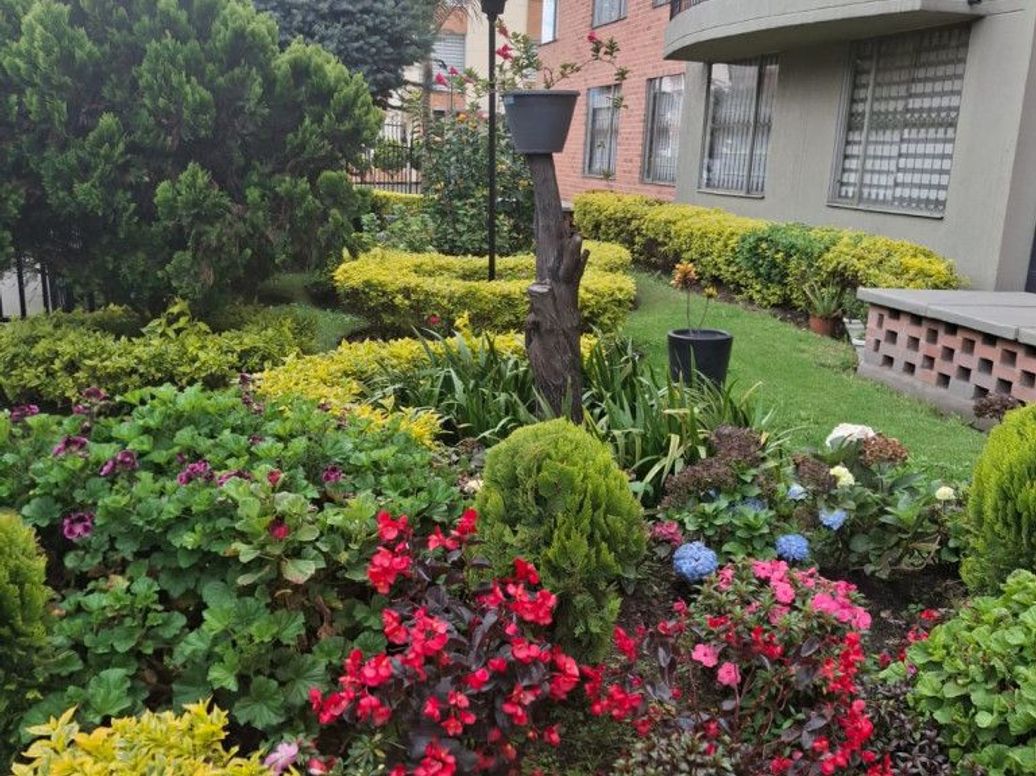 Apartamento de 4 alcobas en venta en María Paz, Bogotá, 102 m² · foto 2 de 15