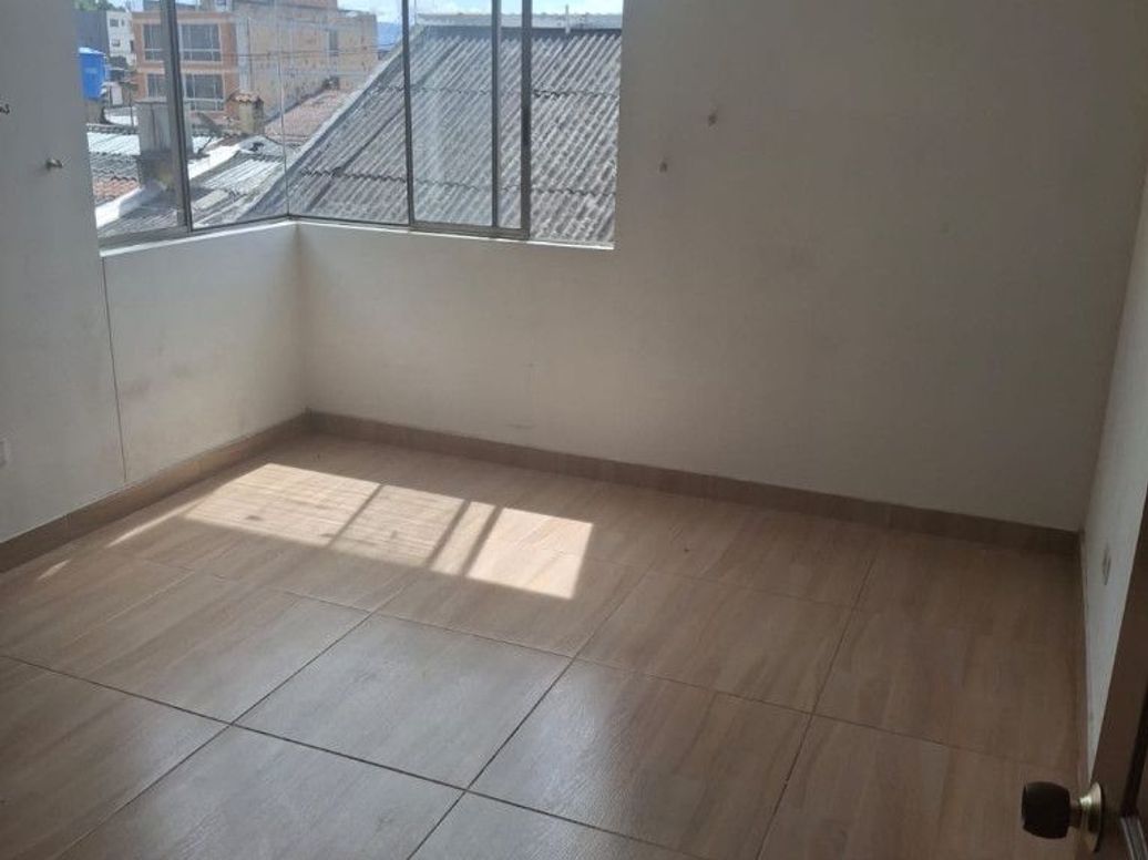 Apartamento de 4 alcobas en venta en María Paz, Bogotá, 102 m² · foto 5 de 15