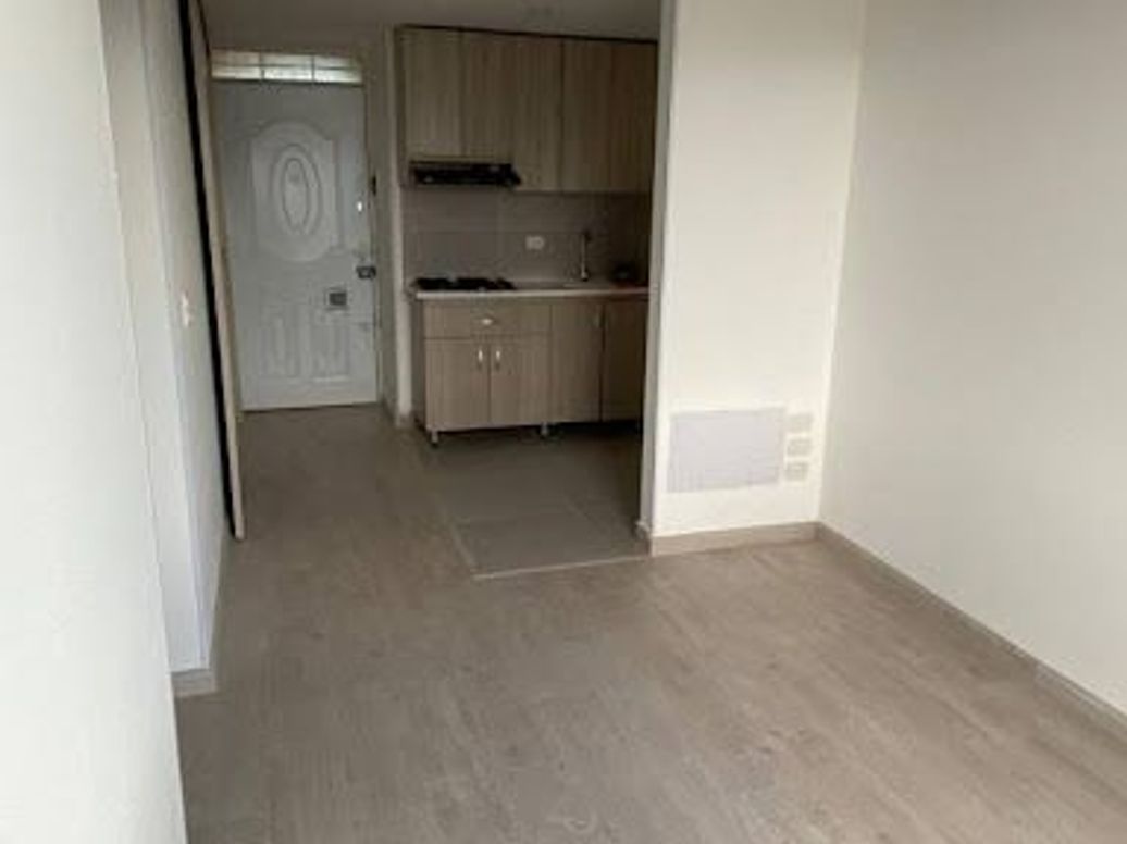Apartamento de 2 alcobas en venta en Ciudad Kennedy, Bogotá, 42 m² · foto 4 de 20