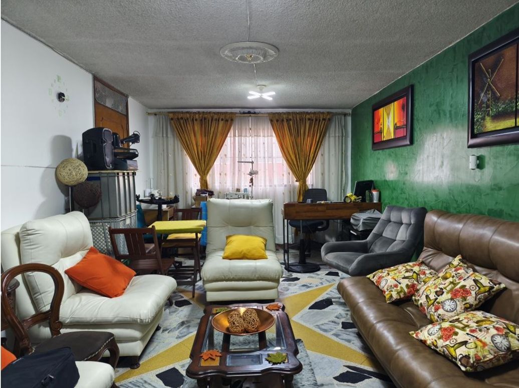 Casa de 10 alcobas en venta en La Cabaña, Bogotá, 542 m² · foto 11 de 20