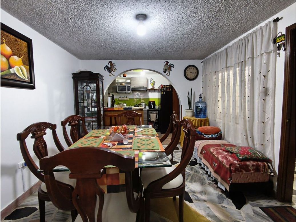 Casa de 10 alcobas en venta en La Cabaña, Bogotá, 542 m² · foto 12 de 20