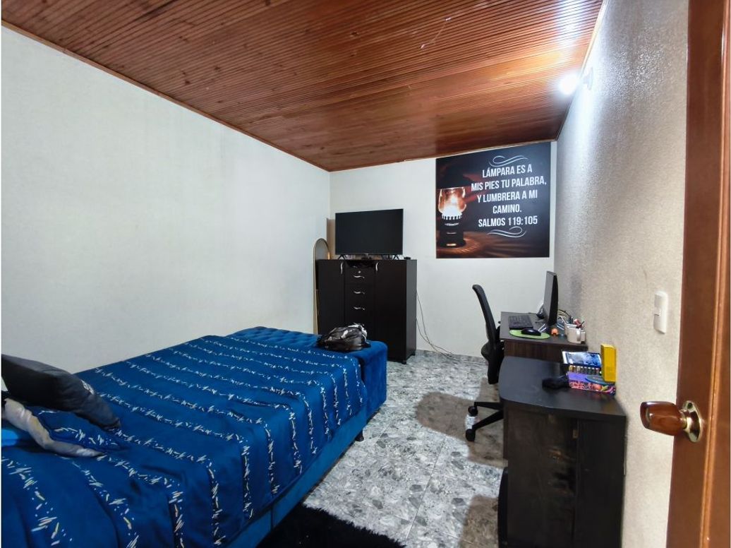 Casa de 10 alcobas en venta en La Cabaña, Bogotá, 542 m² · foto 15 de 20