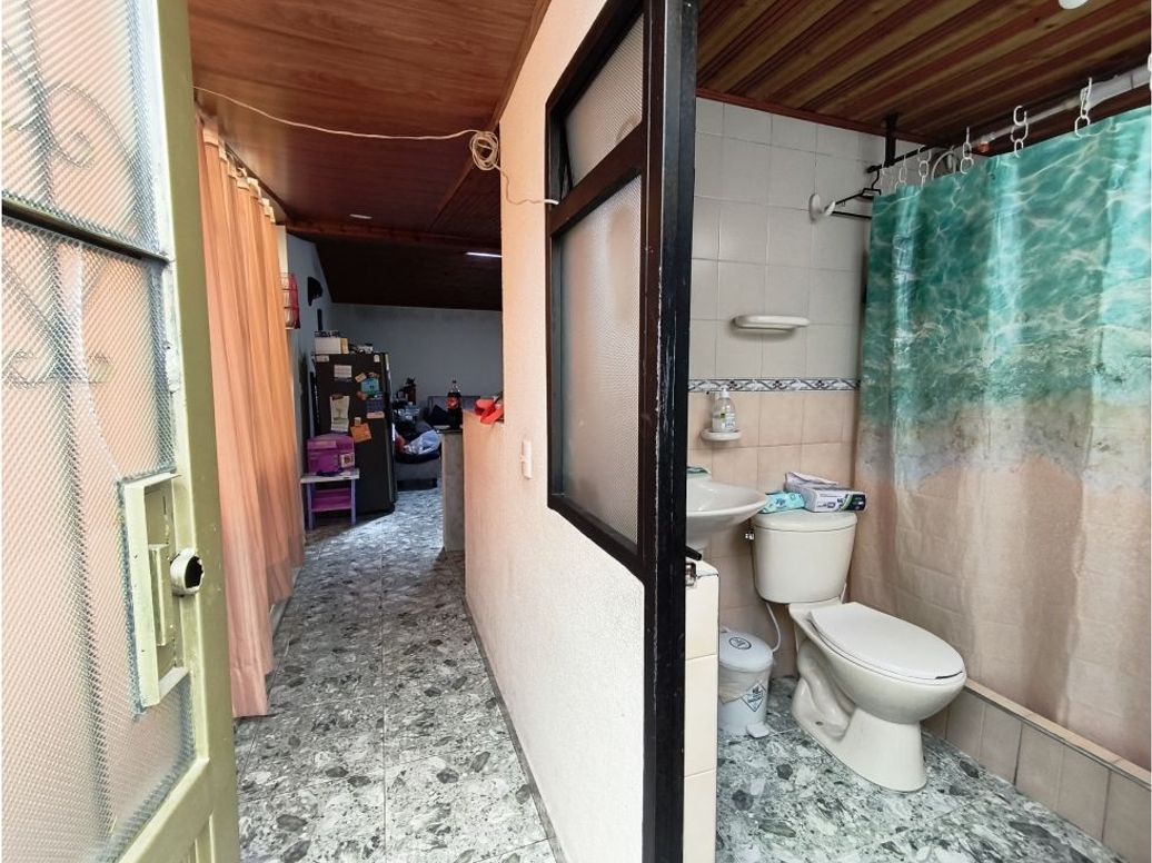 Casa de 10 alcobas en venta en La Cabaña, Bogotá, 542 m² · foto 17 de 20