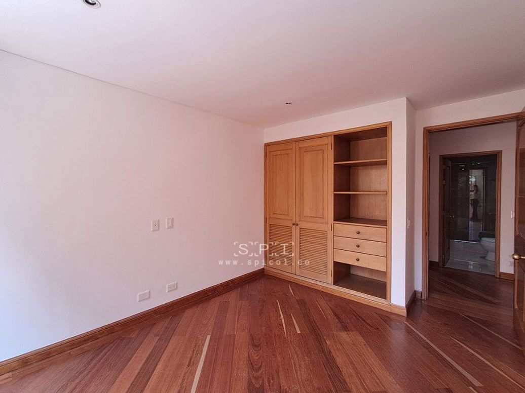 Apartamento de 3 alcobas en venta en Santa Ana Oriental, Bogotá, 220 m² · foto 16 de 20