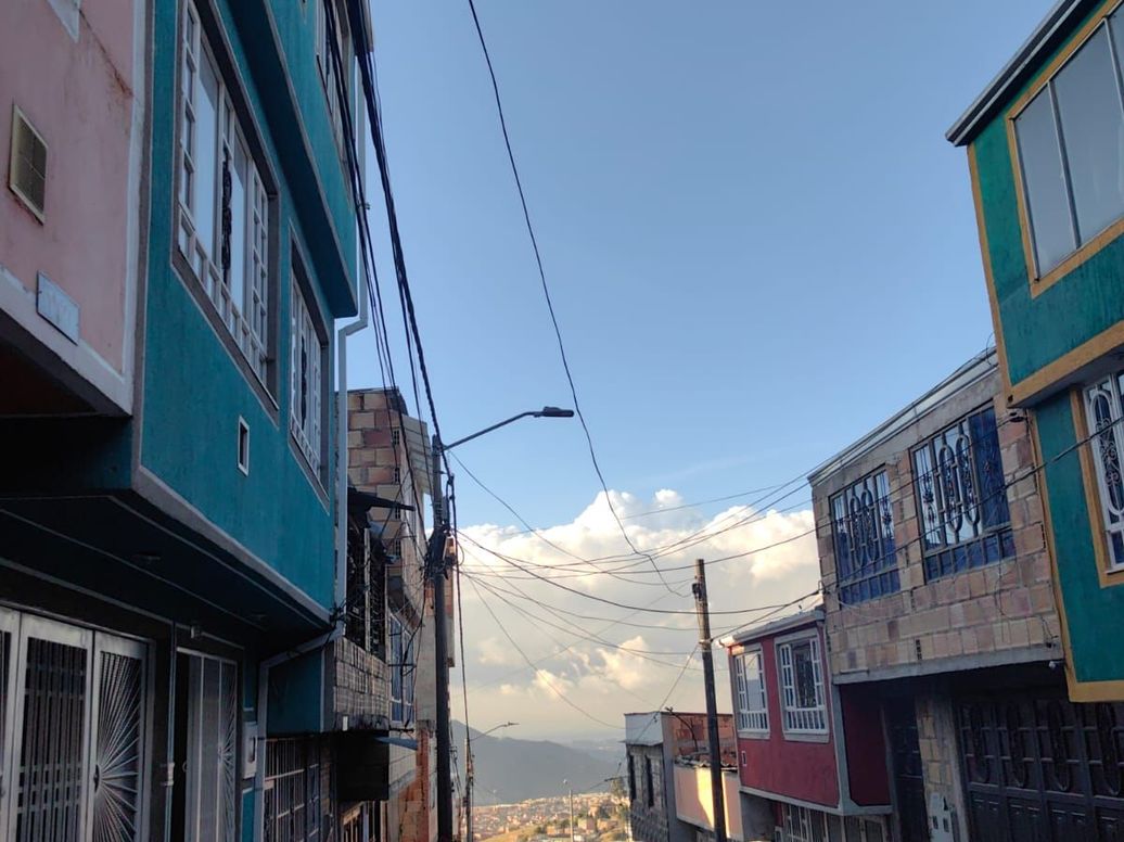 Casa de 6 alcobas en venta en El Parlante, Bogotá, 216 m² · foto 3 de 16