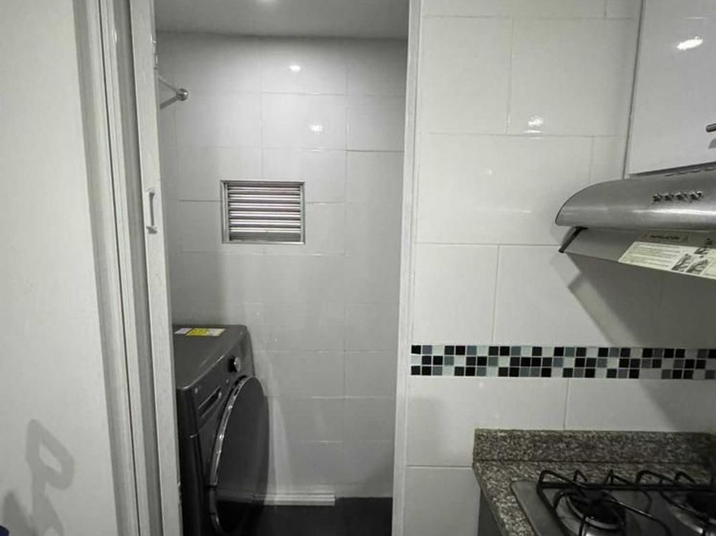 Apartamento de 2 alcobas en venta en Restrepo Occidental, Bogotá, 60 m² · foto 2 de 13