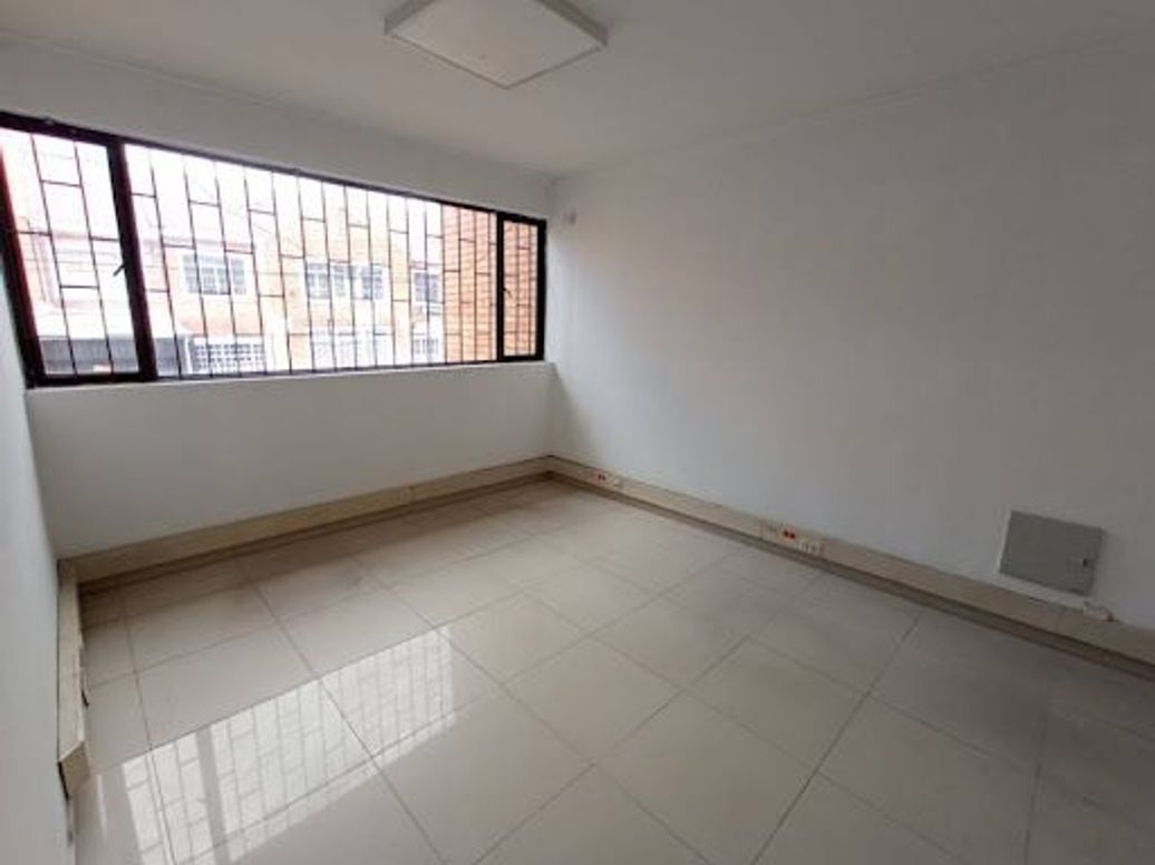 Casa de 1 alcoba en venta en San Luis, Bogotá, 315 m² · foto 12 de 20