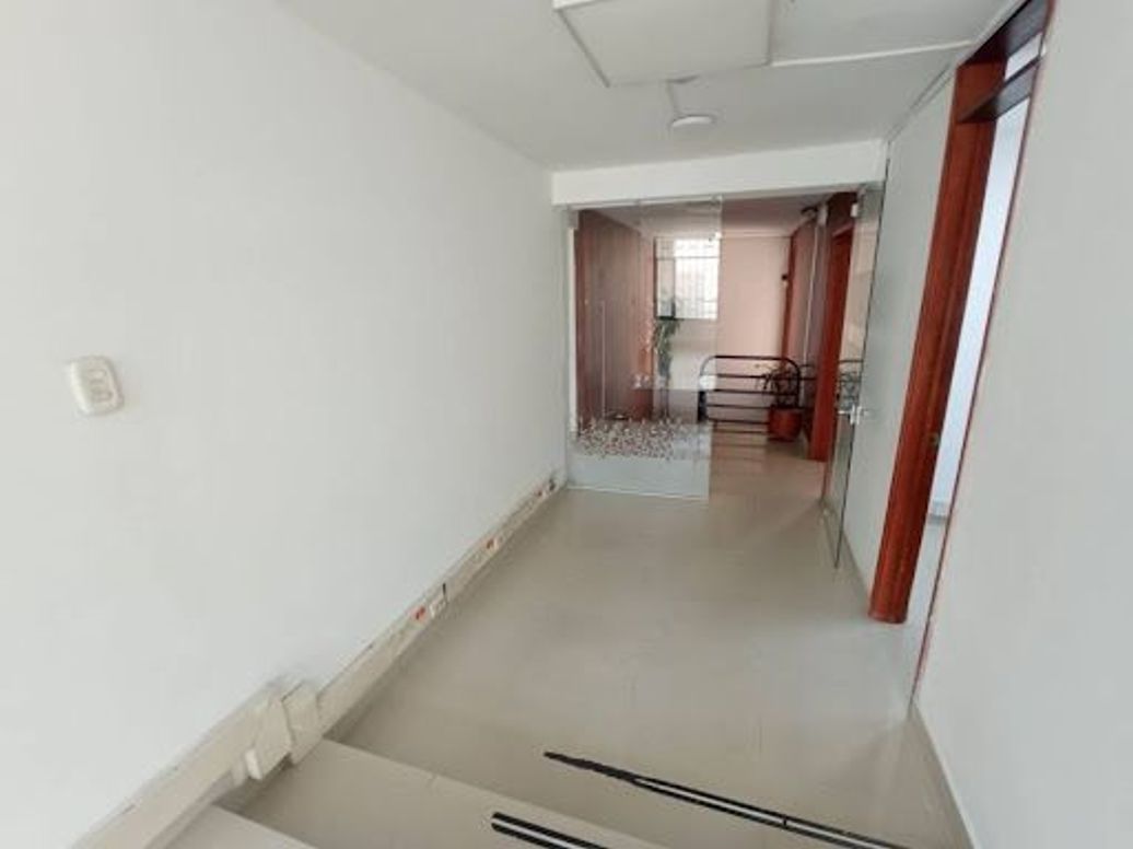 Casa de 1 alcoba en venta en San Luis, Bogotá, 315 m² · foto 9 de 20