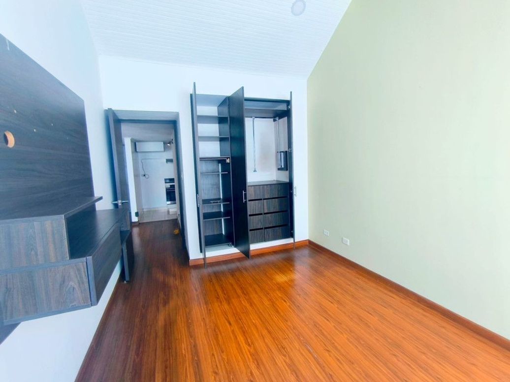 Apartamento en venta en El Refugio, Bogotá · foto 8 de 20